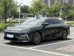 2025款吉利 银河星耀8 130KM EM-P星旗版
